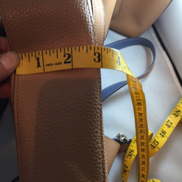 Faux leather 2 color tote bag NWT - Picture 6 of 8